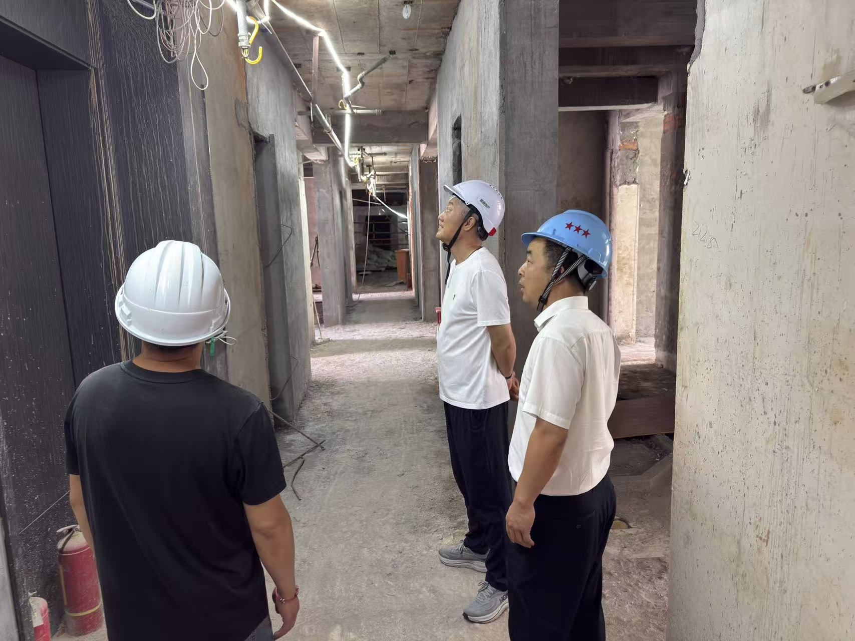 压实安全责任 筑牢防台防线｜公司领导分赴三地项目开展安全生产带班检查
